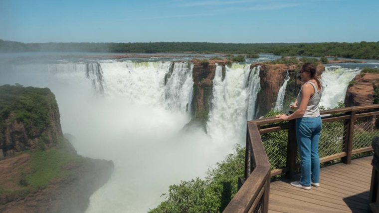 Foz do Iguaçu: cataratas, fronteira tríplice e as melhores pousadas para sua estadia